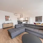 Elegant - Ac- 1br-3p - *
