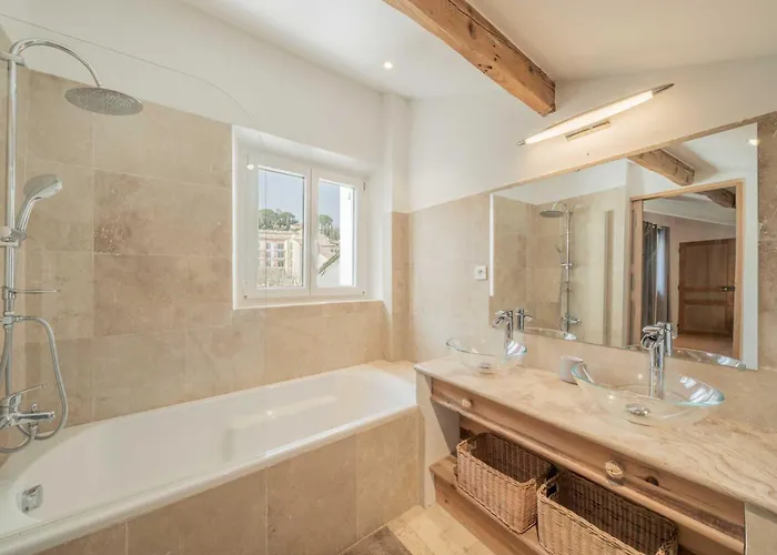 Elegant - Ac- 1br-3p -