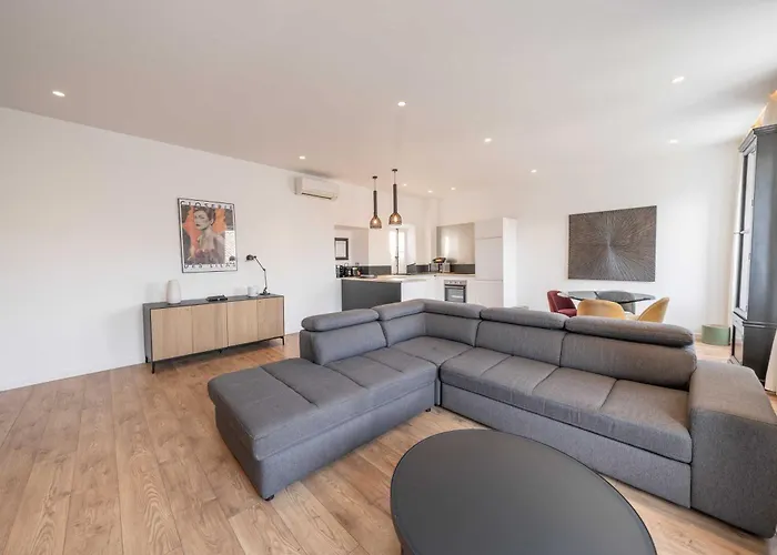 Elegant - Ac- 1br-3p - *